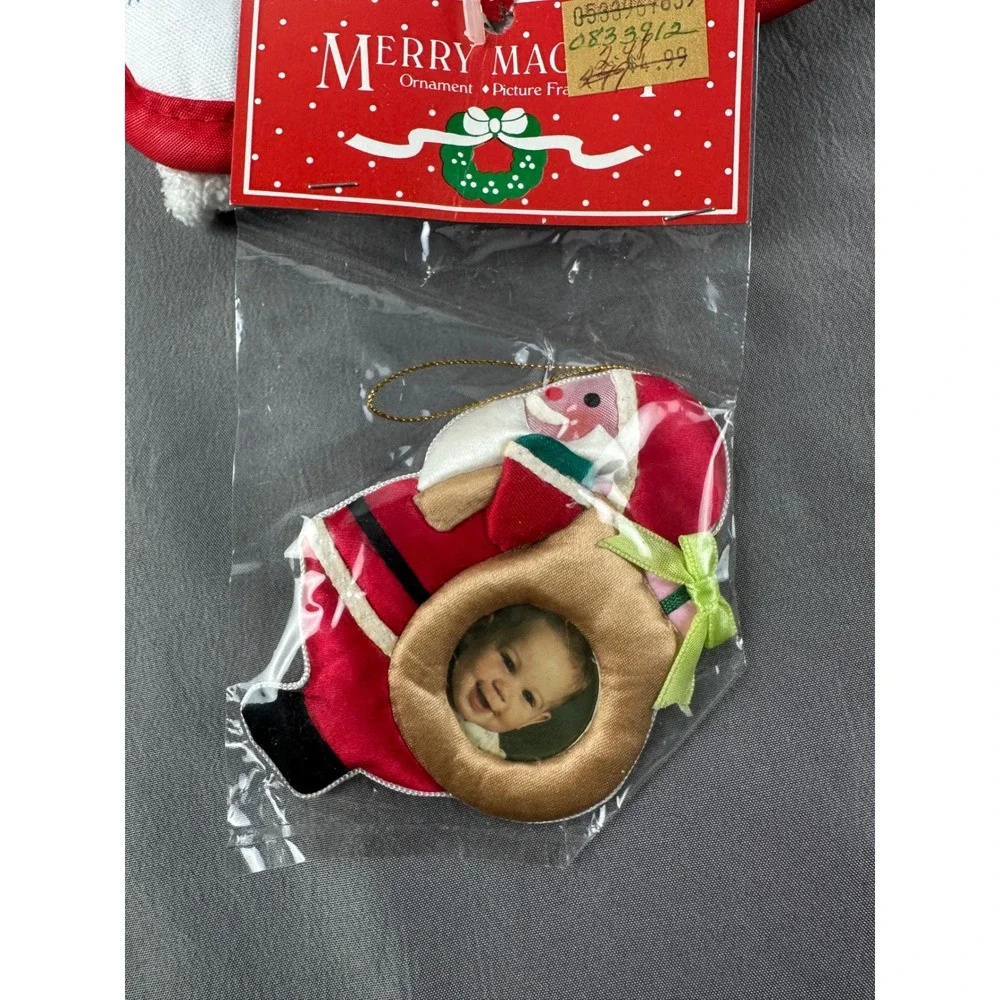 Merry Mac Xmas‎ kitchen towel & pot holder set w/ circular picture frame 80's
